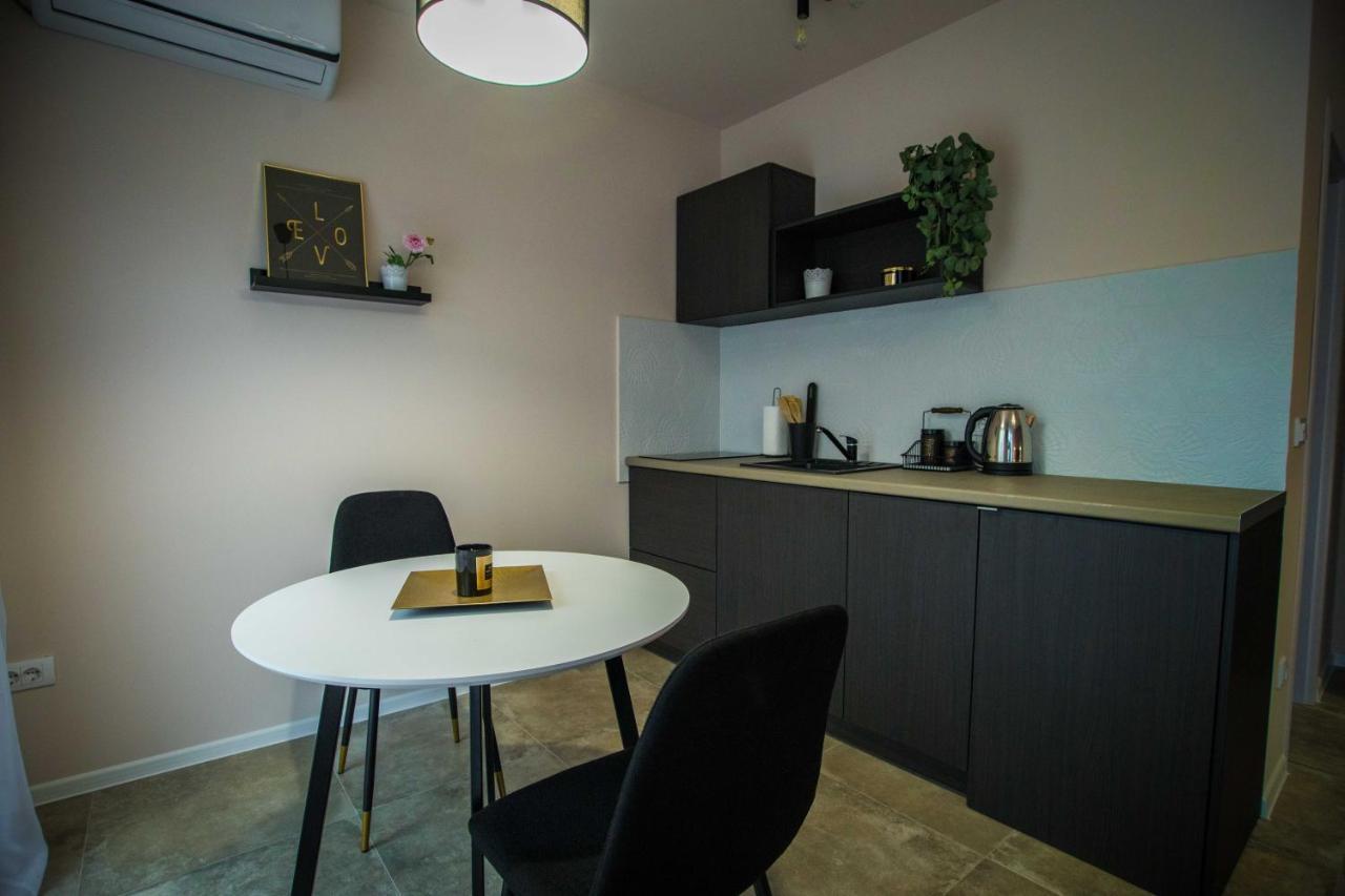 Apartmani Mis Šabac Esterno foto