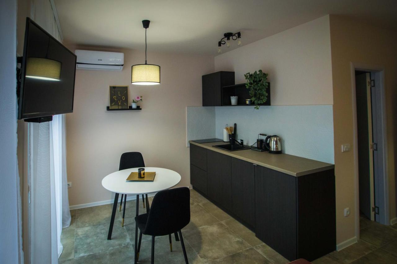 Apartmani Mis Šabac Esterno foto