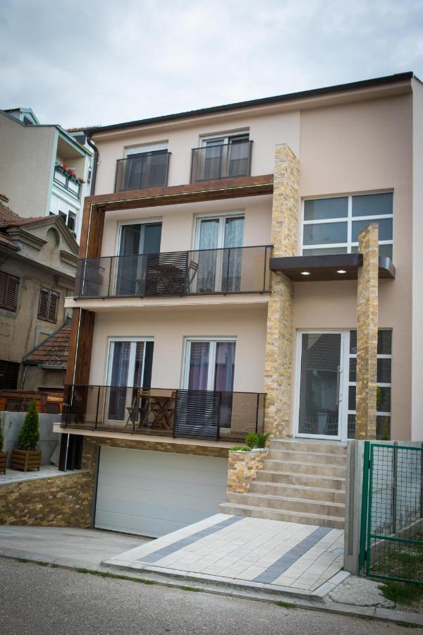 Apartmani Mis Šabac Esterno foto