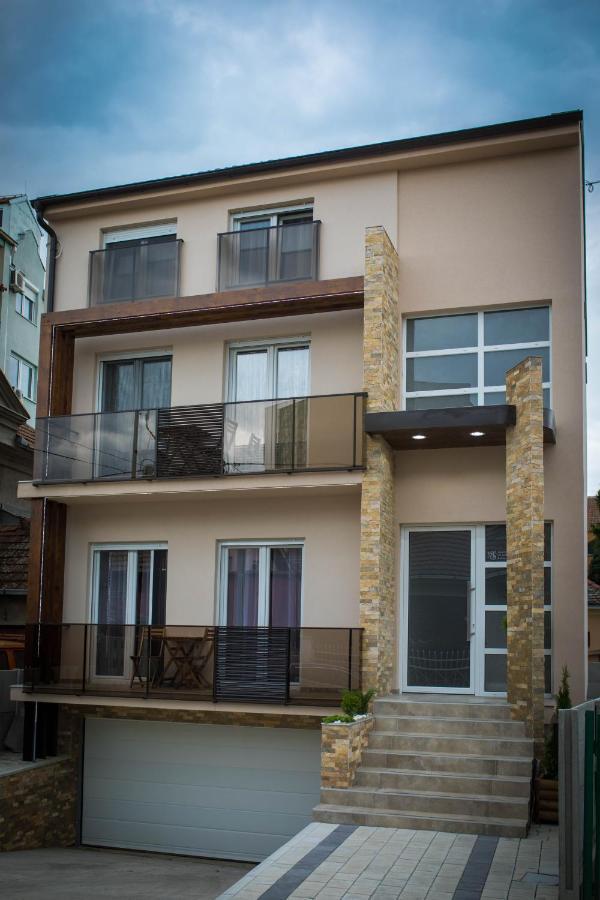 Apartmani Mis Šabac Esterno foto