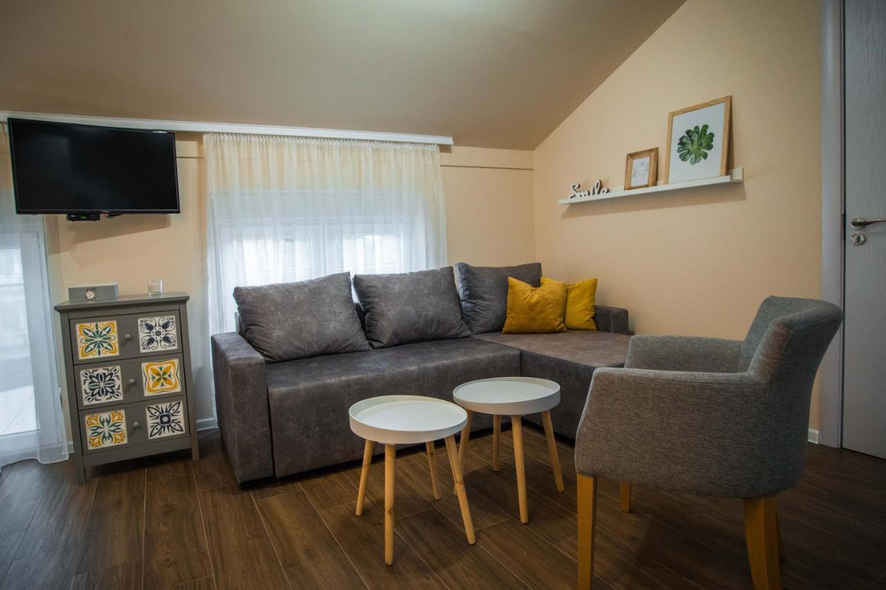 Apartmani Mis Šabac Esterno foto
