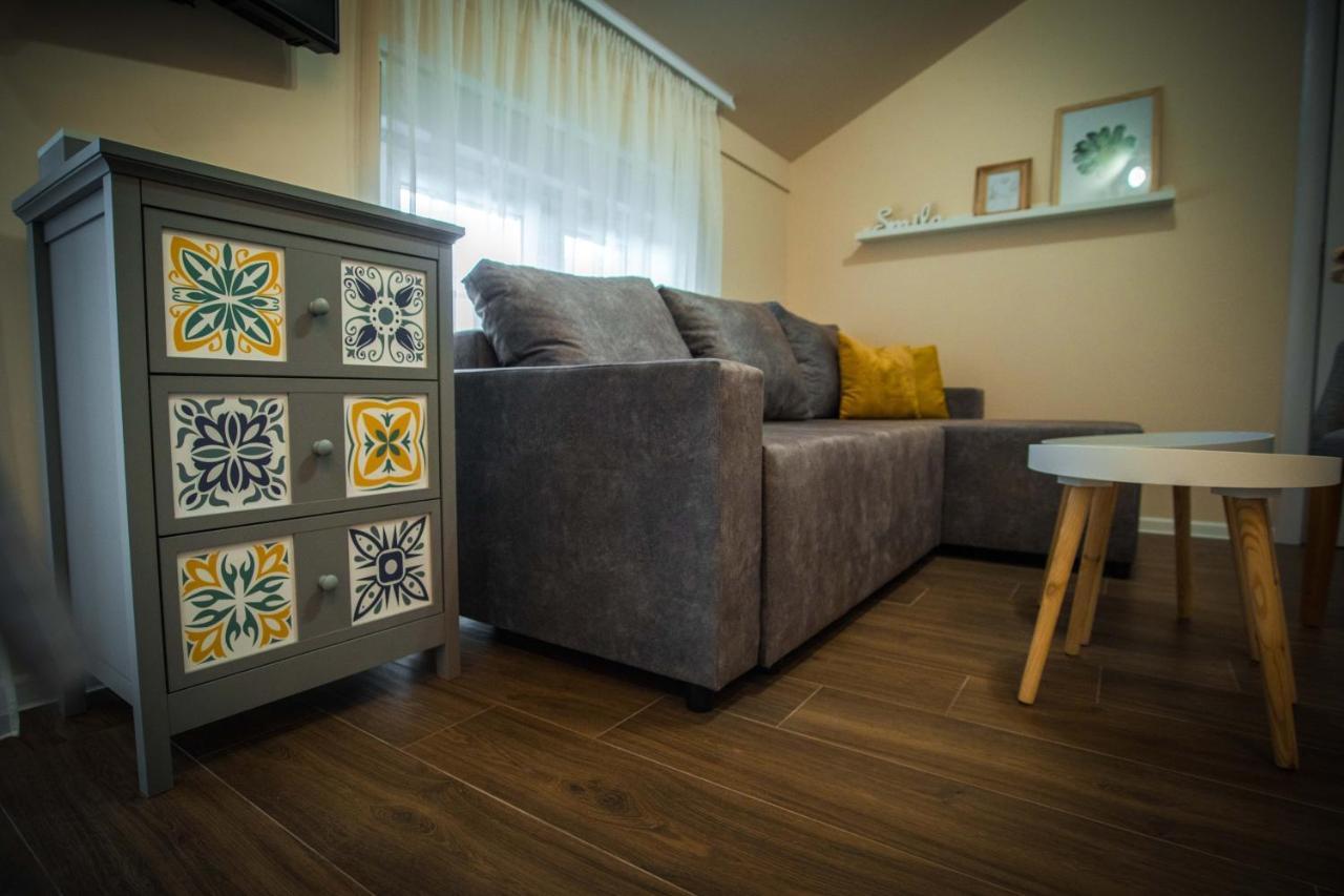 Apartmani Mis Šabac Esterno foto
