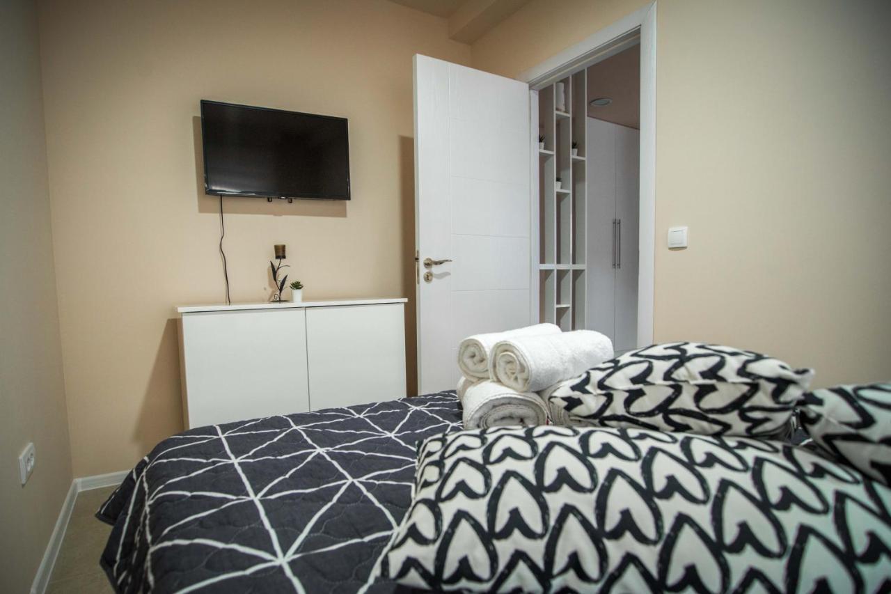 Apartmani Mis Šabac Esterno foto